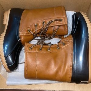 Tan/Brown Duck Boots